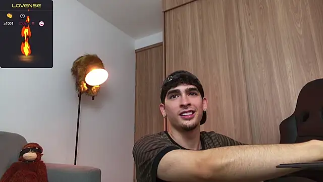 Snapshot of zenn_rush1 chatting on January 2025 12:38:02 PM zenn rush1 online show from January 2025 12:38:02 PM