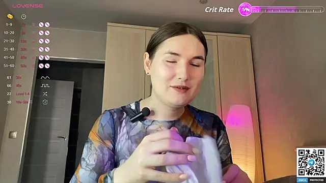 Maria Bowie online show from September 2025 07:41:01 AM