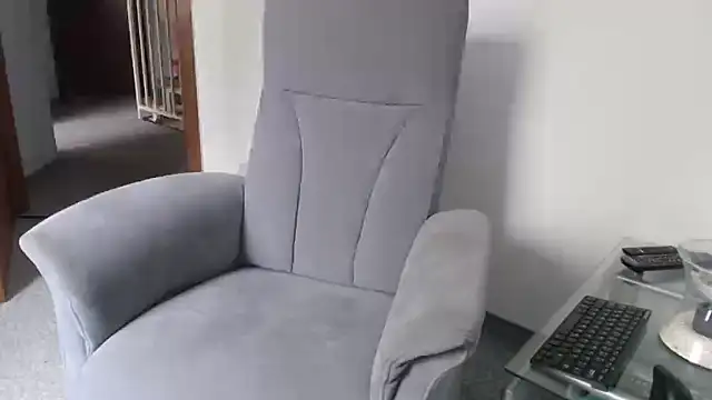 Snapshot of ak616263 chatting on November 2025 12:48:01 PM ak616263 online show from November 2025 12:48:01 PM