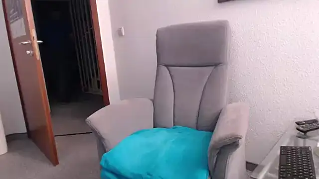 Snapshot of ak616263 chatting on November 2025 04:29:02 PM ak616263 online show from November 2025 04:29:02 PM