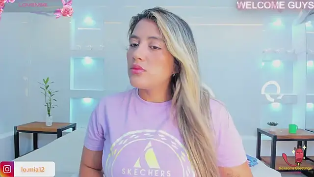 Snapshot of julietha_taylor chatting on March 2025 01:54:01 AM julietha taylor online show from March 2025 01:54:01 AM