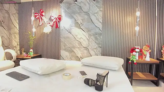 Snapshot of julietha_taylor chatting on December 2025 02:53:01 AM julietha taylor online show from December 2025 02:53:01 AM