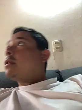 isacalejandroo online show from January 2025 07:05:01 PM