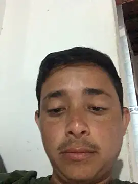 isacalejandroo online show from February 2025 10:00:01 PM