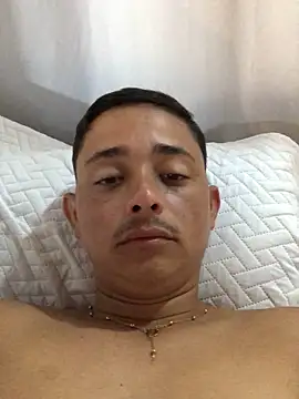 isacalejandroo online show from February 2025 10:31:02 PM