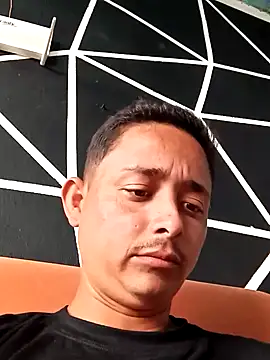 isacalejandroo online show from February 2025 08:36:02 PM