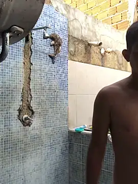 isacalejandroo online show from February 2025 10:17:02 PM