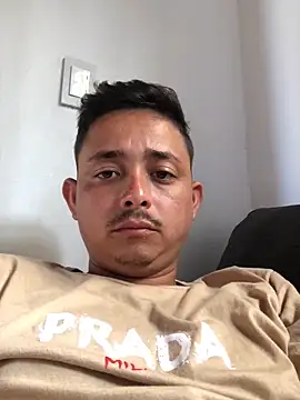 isacalejandroo online show from September 2025 06:42:01 PM