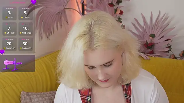 Snapshot of tiffannyjons chatting on October 2025 05:32:02 PM tiffannyjons online show from October 2025 05:32:02 PM