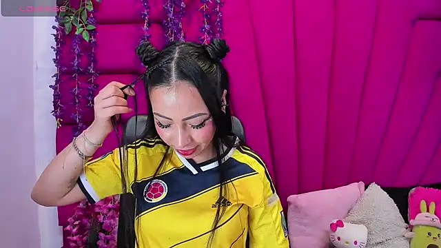 nathalia pink online show from July 2026 01:39:01 PM
