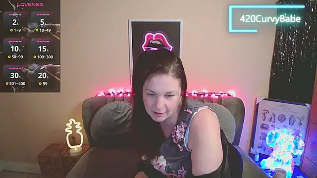 Snapshot of 420Curvybabe chatting on January 2025 08:40:01 PM 420Curvybabe online show from January 2025 08:40:01 PM