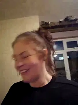 Snapshot of 420Curvybabe chatting on February 2025 06:04:01 PM 420Curvybabe online show from February 2025 06:04:01 PM