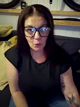 Snapshot of 420Curvybabe chatting on November 2025 05:44:01 PM 420Curvybabe online show from November 2025 05:44:01 PM