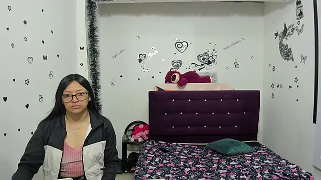 Snapshot of Luna_Star_Sl chatting on January 2025 12:10:01 PM Luna Star Sl online show from January 2025 12:10:01 PM