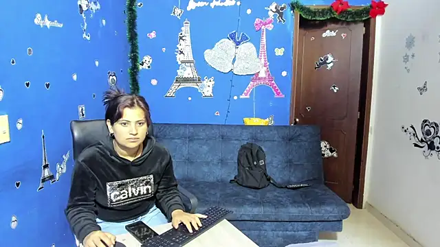 Snapshot of Luna_Star_Sl chatting on January 2025 12:19:02 PM Luna Star Sl online show from January 2025 12:19:02 PM