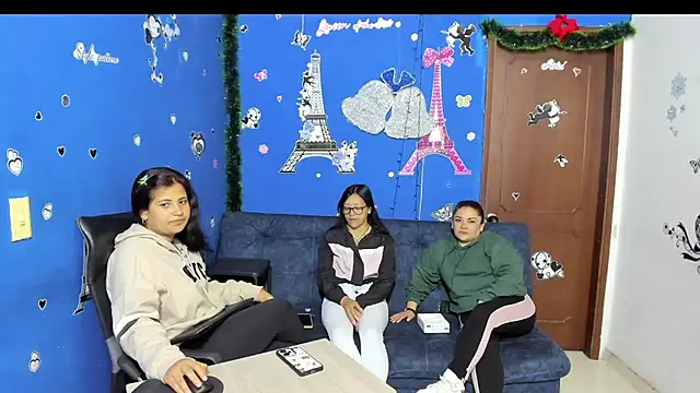 Snapshot of Luna_Star_Sl chatting on February 2025 12:29:01 PM Luna Star Sl online show from February 2025 12:29:01 PM