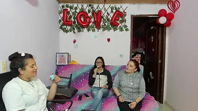 Snapshot of Luna_Star_Sl chatting on March 2025 12:41:01 PM Luna Star Sl online show from March 2025 12:41:01 PM