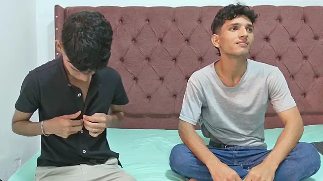 Snapshot of boys_yourparty chatting on February 2025 01:25:02 PM boys yourparty online show from February 2025 01:25:02 PM