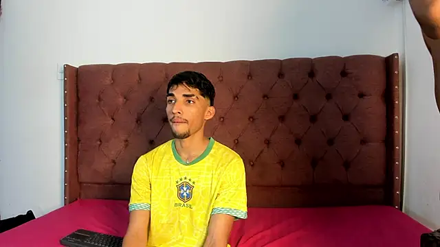 Snapshot of boys_yourparty chatting on September 2025 01:12:02 PM boys yourparty online show from September 2025 01:12:02 PM