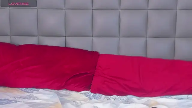 Snapshot of honey_moonts chatting on February 2025 01:49:02 PM honey moonts online show from February 2025 01:49:02 PM