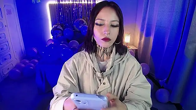 Snapshot of Scarllett_BDSM chatting on November 2025 06:02:02 AM Scarllett BDSM online show from November 2025 06:02:02 AM