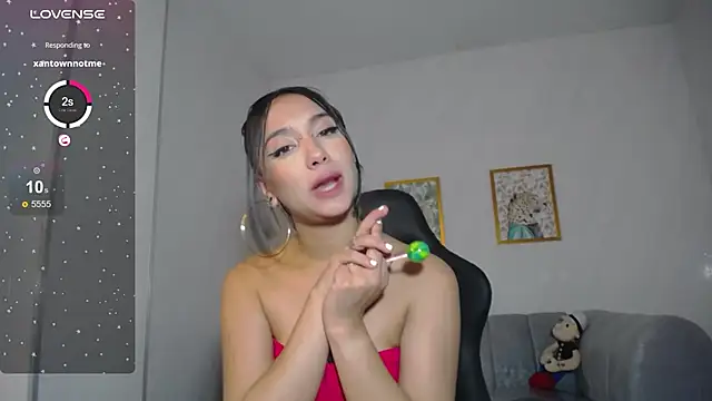 Snapshot of _ella_b chatting on January 2025 11:05:02 PM ella b online show from January 2025 11:05:02 PM