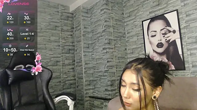 Snapshot of _ella_b chatting on March 2025 06:21:02 AM ella b online show from March 2025 06:21:02 AM