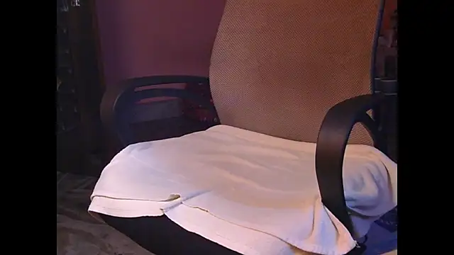 Snapshot of AngelLiza69 chatting on March 2025 06:05:01 AM AngelLiza69 online show from March 2025 06:05:01 AM