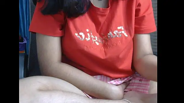 Snapshot of AngelLiza69 chatting on October 2025 06:26:02 PM AngelLiza69 online show from October 2025 06:26:02 PM