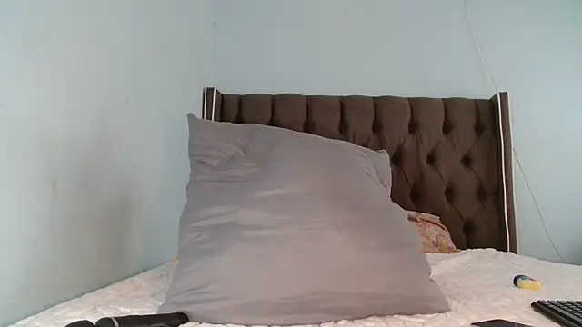 Snapshot of CHOCKYCHOCX2 chatting on February 2025 09:22:02 AM CHOCKYCHOCX2 online show from February 2025 09:22:02 AM