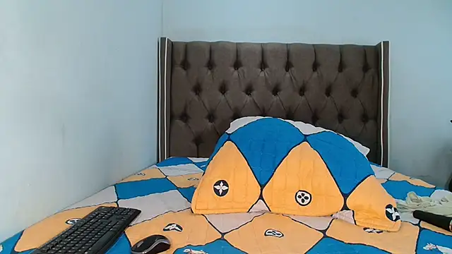 Snapshot of CHOCKYCHOCX2 chatting on December 2025 05:15:02 AM CHOCKYCHOCX2 online show from December 2025 05:15:02 AM