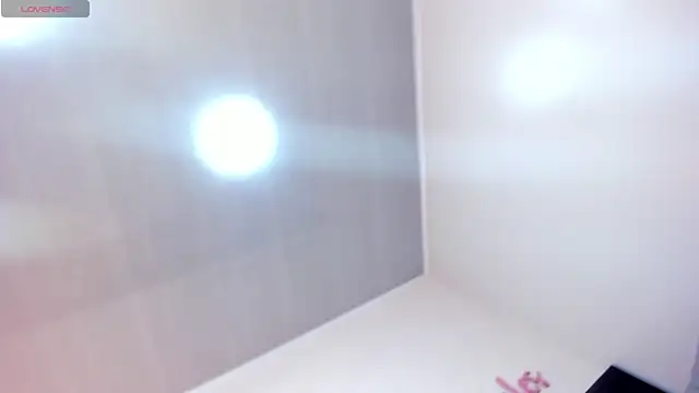 Snapshot of SophieHarris_ chatting on January 2025 10:38:01 PM SophieHarris online show from January 2025 10:38:01 PM