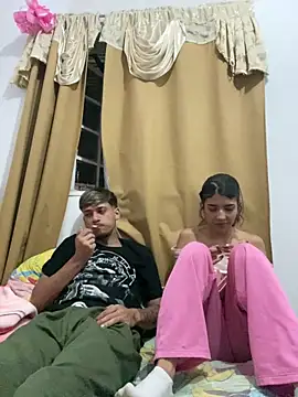 Snapshot of Rouuus12 chatting on February 2026 02:01:02 AM Rouuus12 online show from February 2026 02:01:02 AM