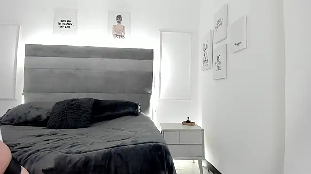 Eliz jane online show from March 2025 01:01:01 PM