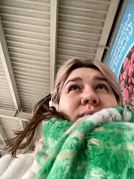 SuzieMurray online show from February 2025 10:18:01 AM