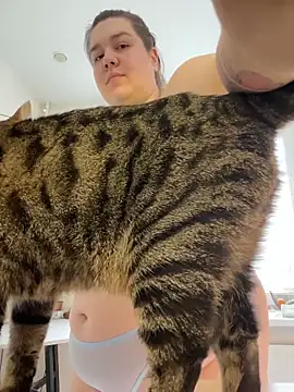 SuzieMurray online show from April 2026 09:16:01 AM