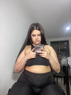 kimberlyhills1 online show from December 2024 03:50:02 AM