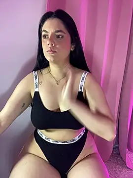 kimberlyhills1 online show from February 2026 04:17:01 PM