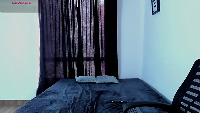 Snapshot of lorymoon chatting on December 2024 07:00:01 PM lorymoon online show from December 2024 07:00:01 PM