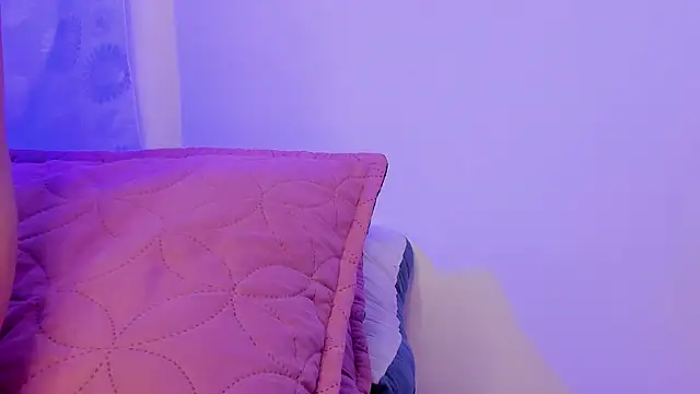 ZaraWest online show from June 2026 12:33:02 AM
