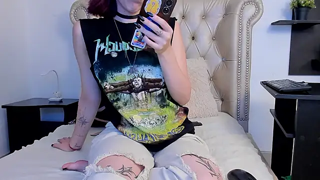 AlexaFoxy18 online show from December 2024 03:52:02 AM