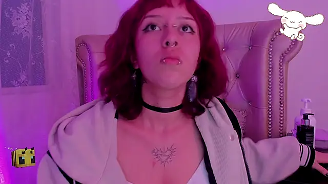 AlexaFoxy18 online show from March 2025 09:56:02 AM