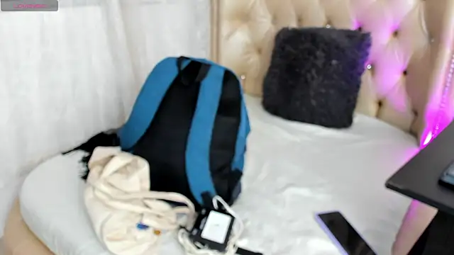 AlexaFoxy18 online show from September 2025 05:07:01 AM