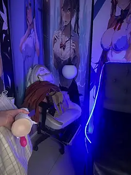 Im Little online show from December 2024 12:12:01 PM