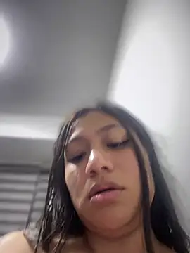 Im Little online show from February 2025 03:18:01 AM