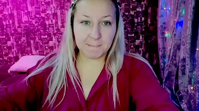 sarakatherin online show from December 2024 11:25:01 PM