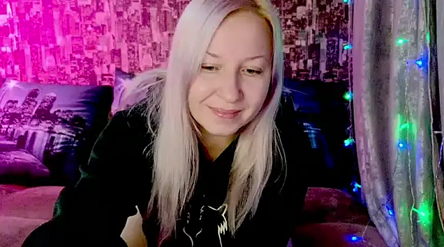 sarakatherin online show from December 2024 08:36:02 PM