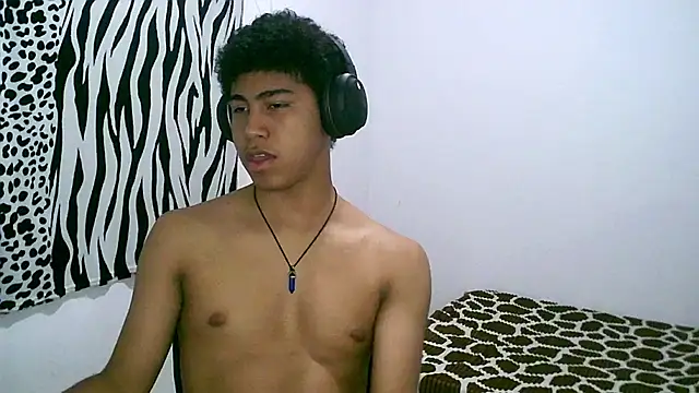 Snapshot of sexy_diamante_ chatting on April 2026 05:54:01 AM sexy diamante online show from April 2026 05:54:01 AM