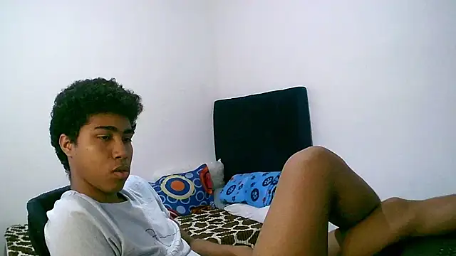 Snapshot of sexy_diamante_ chatting on April 2026 10:56:02 PM sexy diamante online show from April 2026 10:56:02 PM