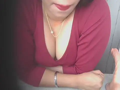 sexy-honey09 online show from February 2025 05:58:01 AM